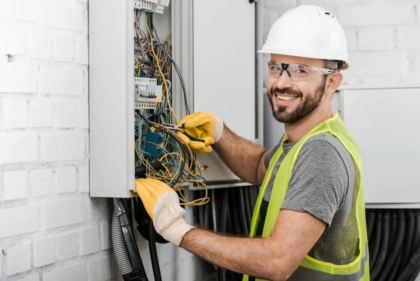 Remplacement d'un télérupteur modulaire dans un tableau à Bagnolet (93170)